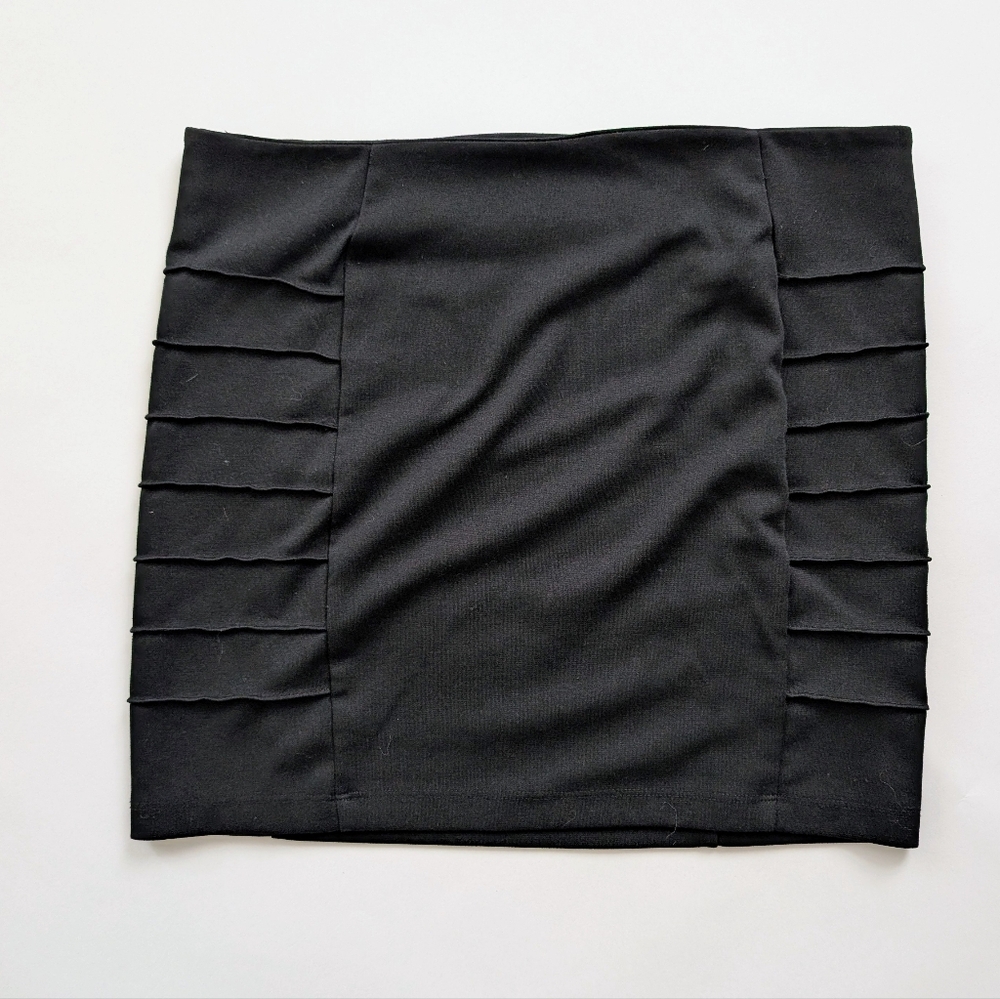 Basic Black Stretch Mini Skirt - image 3